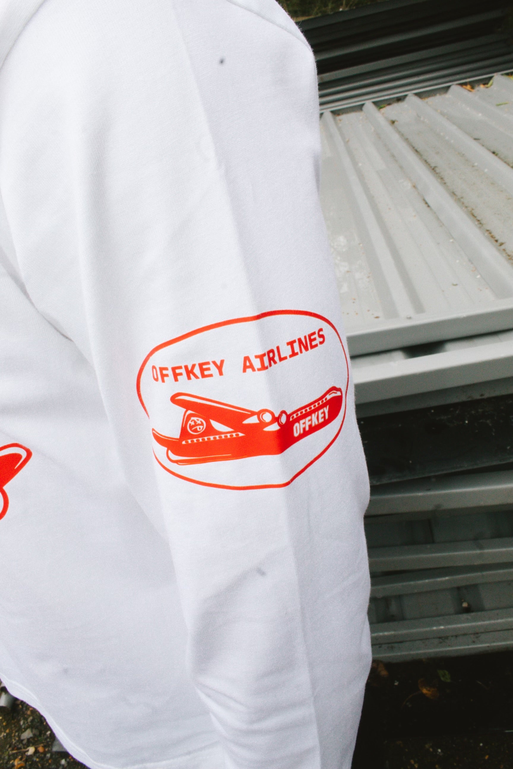 OFF KEY AIRLINES LONG SLEEVE